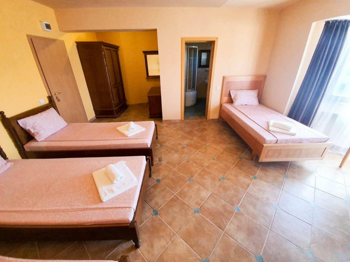 Rooms Cristian Deva Eksteriør bilde